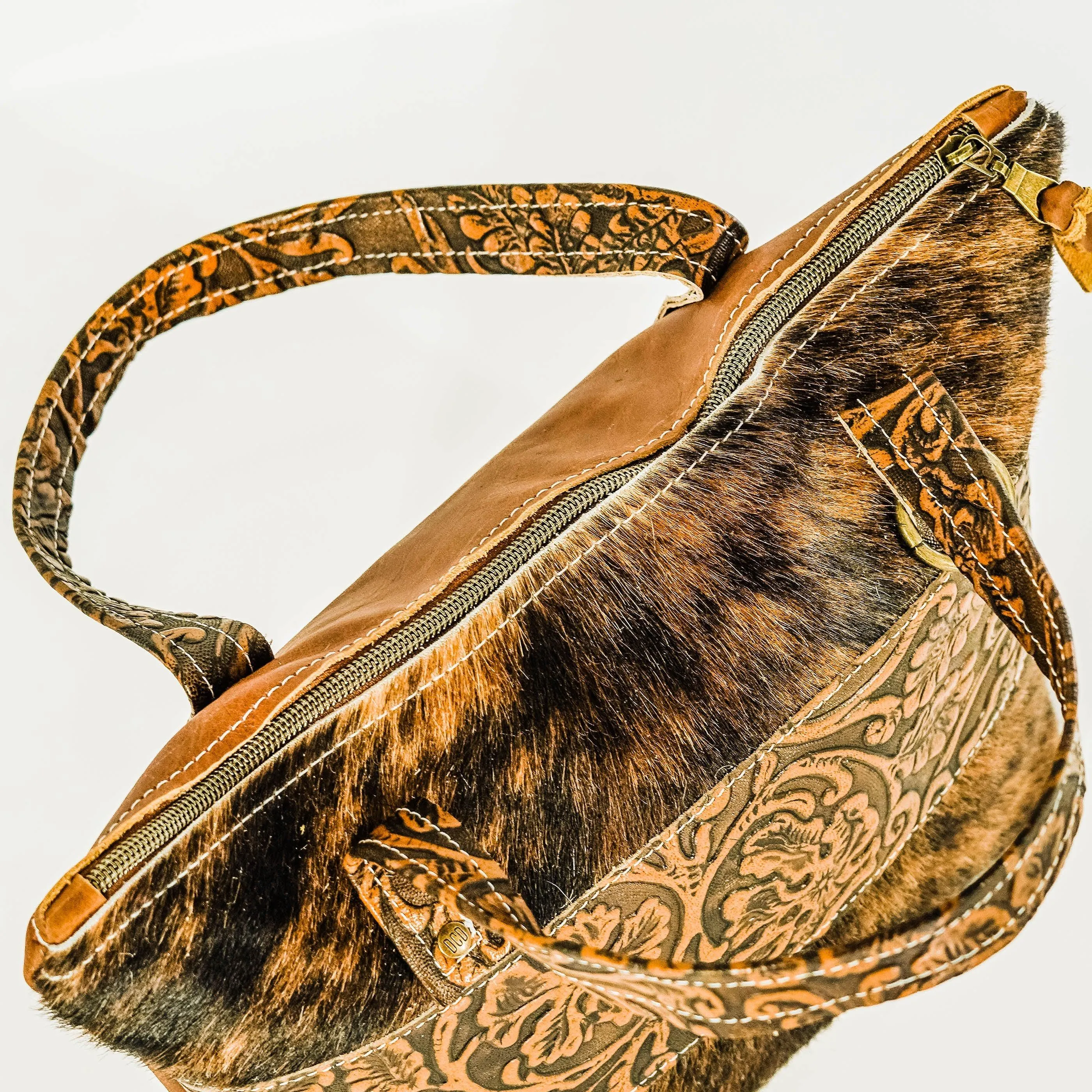 005 Feed Bag - Dark Brindle w/ Honey Tool