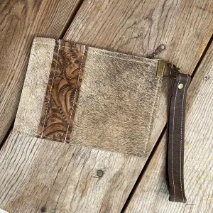 163 Make-up bag - Brindle w/ Western Tool