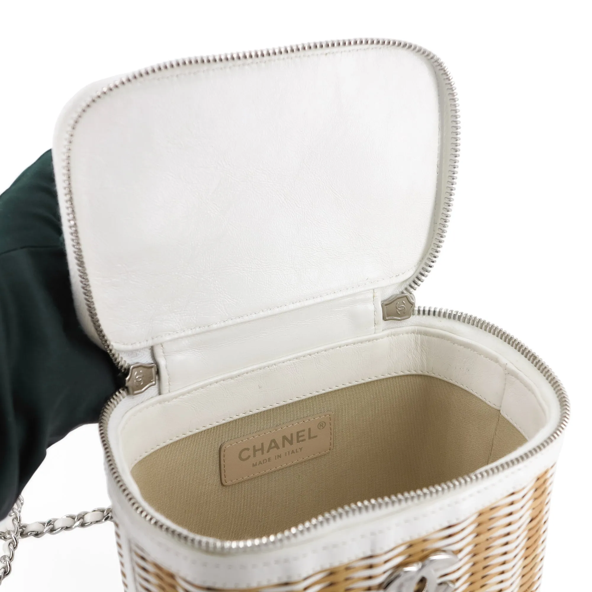 21C White Rattan Wicker Small Vanity Case with Top Handle