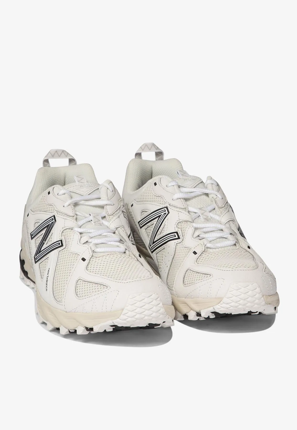 610 Low-Top Sneakers