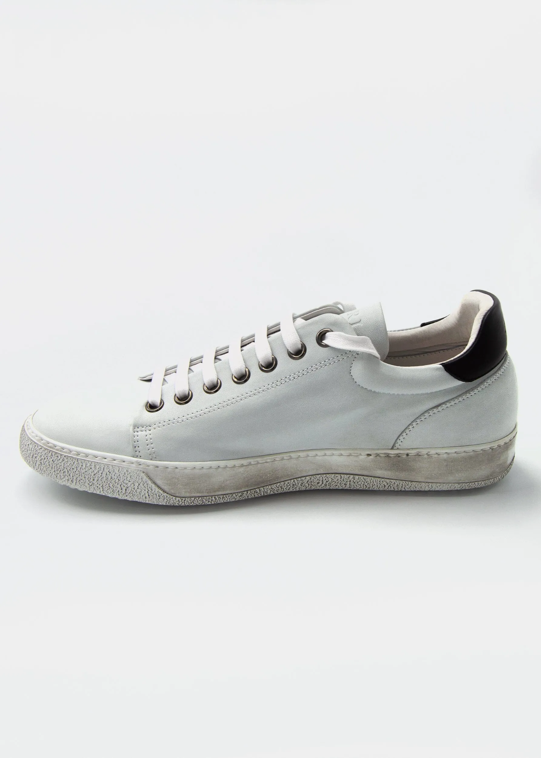 7660 LOW TOP SNEAKER