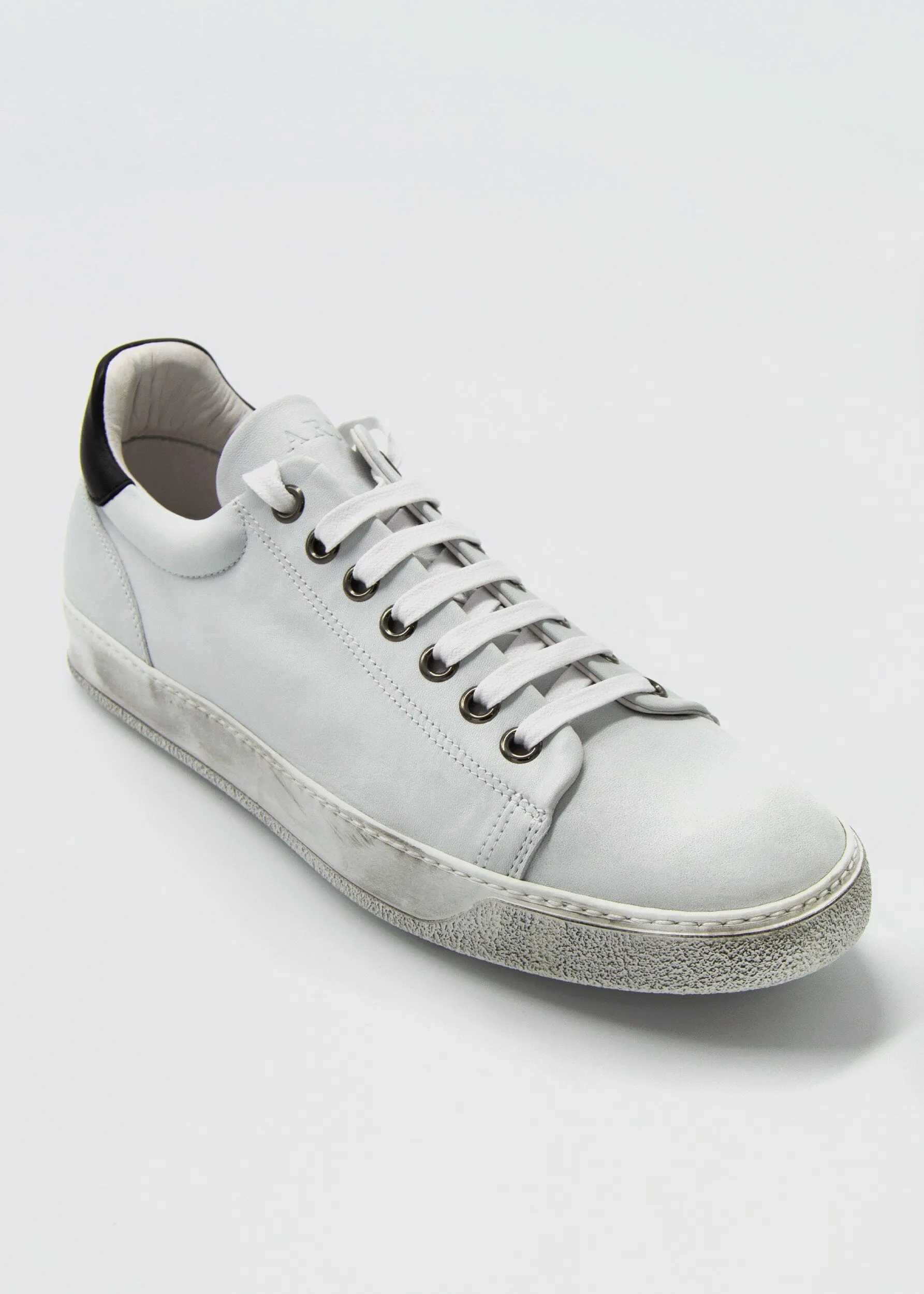 7660 LOW TOP SNEAKER