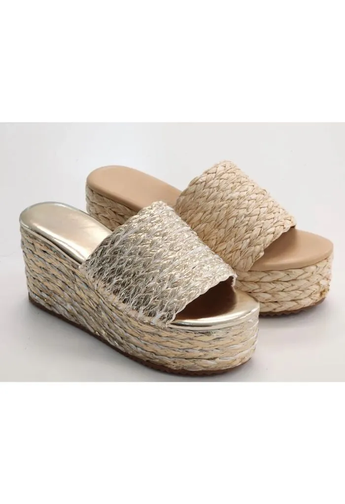 Amber Straw Wedges