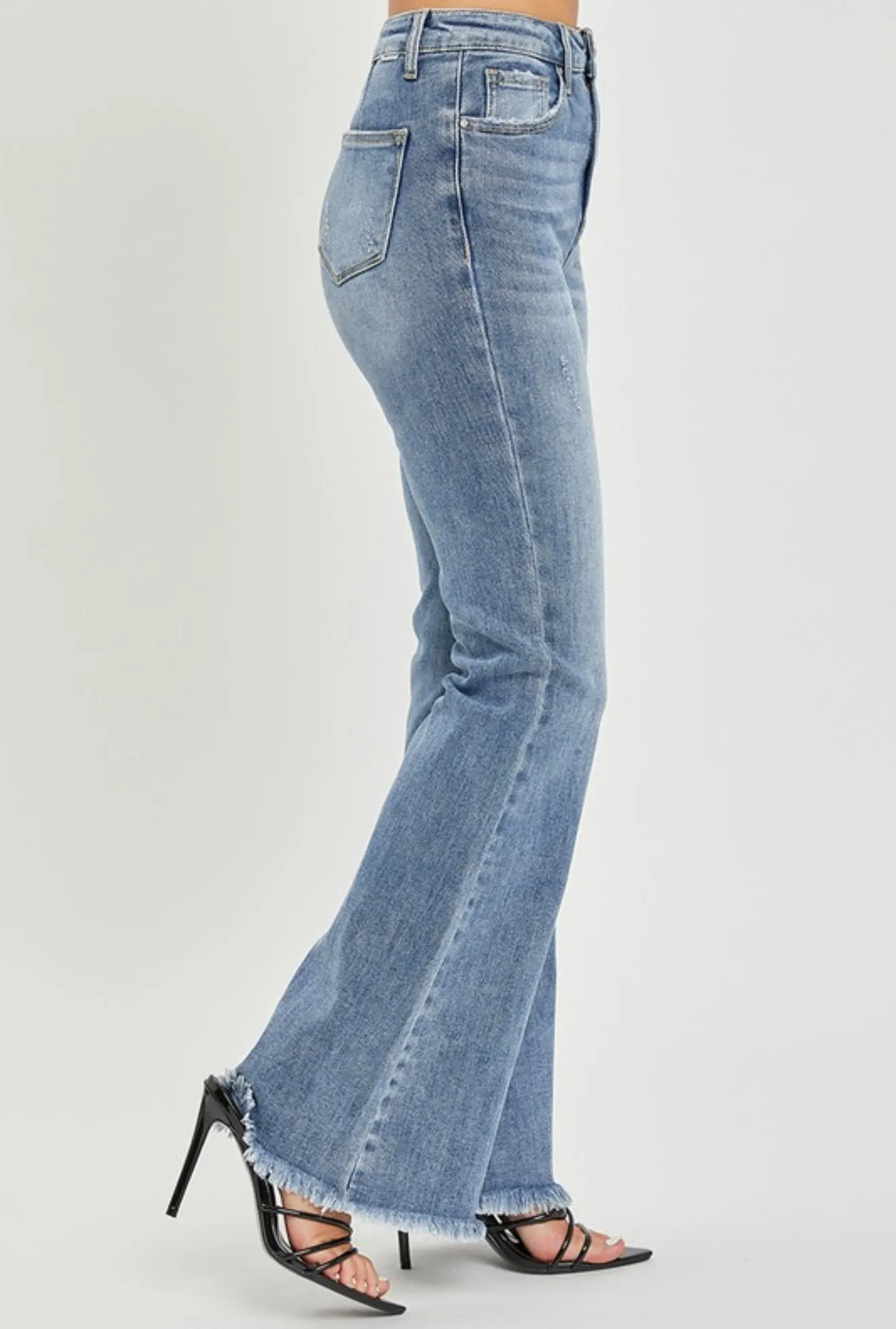 Ariana Frayed Hem Jeans