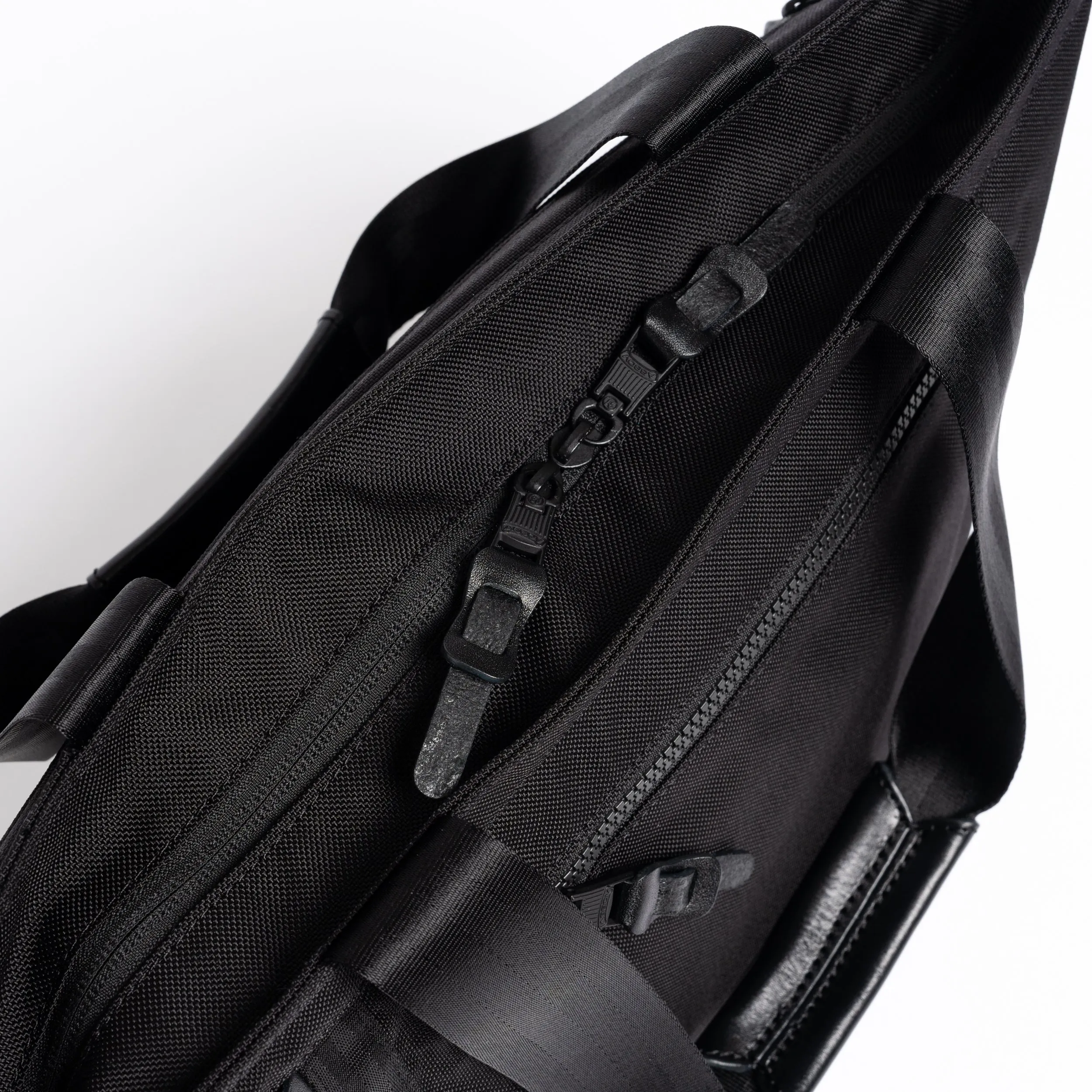 Ballistic Nylon Tote (L) Black 061321-10