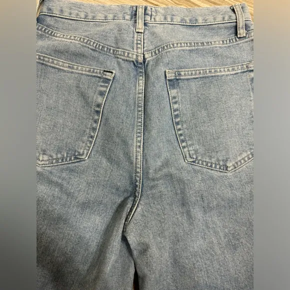 BDG Urban Outfitters Distressed High Rise Baggy Light Wash Denim Jeans- Size