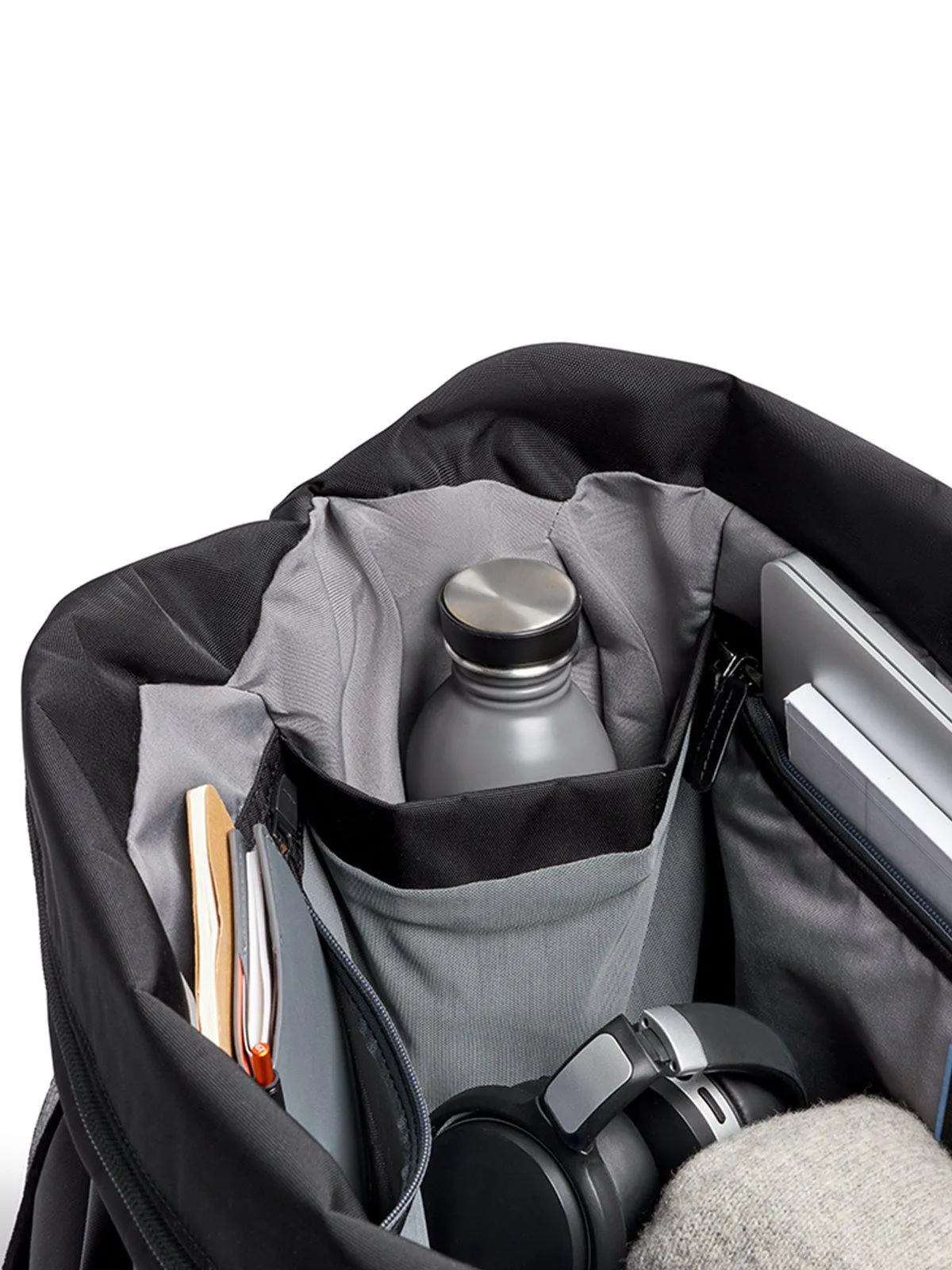 Bellroy Weekender Plus Black 45L
