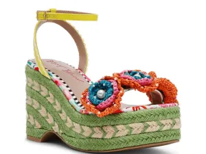 Betsy Johnson: Marabela in White Multi