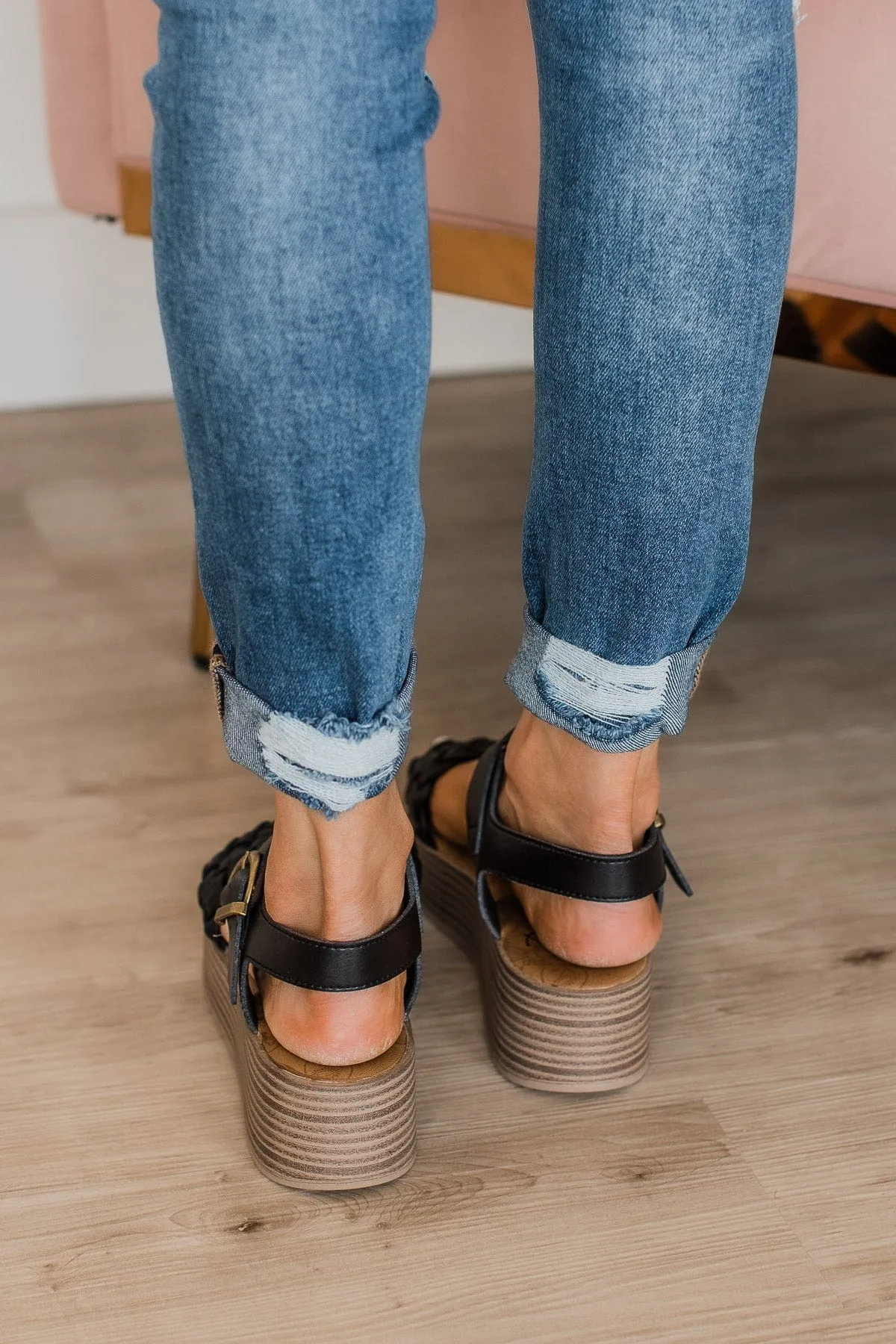 Blowfish Lapaz Platform Sandals- Black