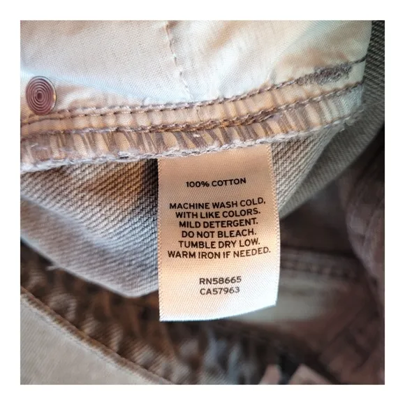BP Nordstrom Distressed High Waist Mom Jeans Light Grey Wash Size 31 | BP Jeans