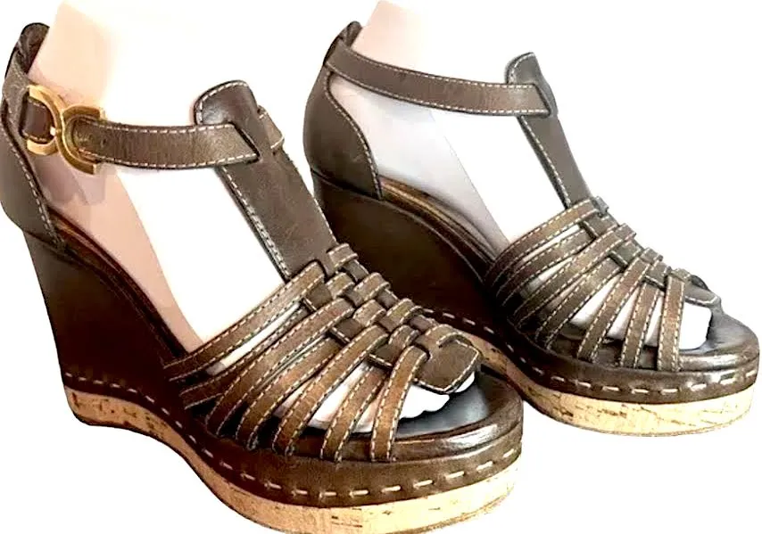 CHLOE Paris. Dark Brown Genuine Leather Goldplated Hardware Wedge Sandals SZ38IT