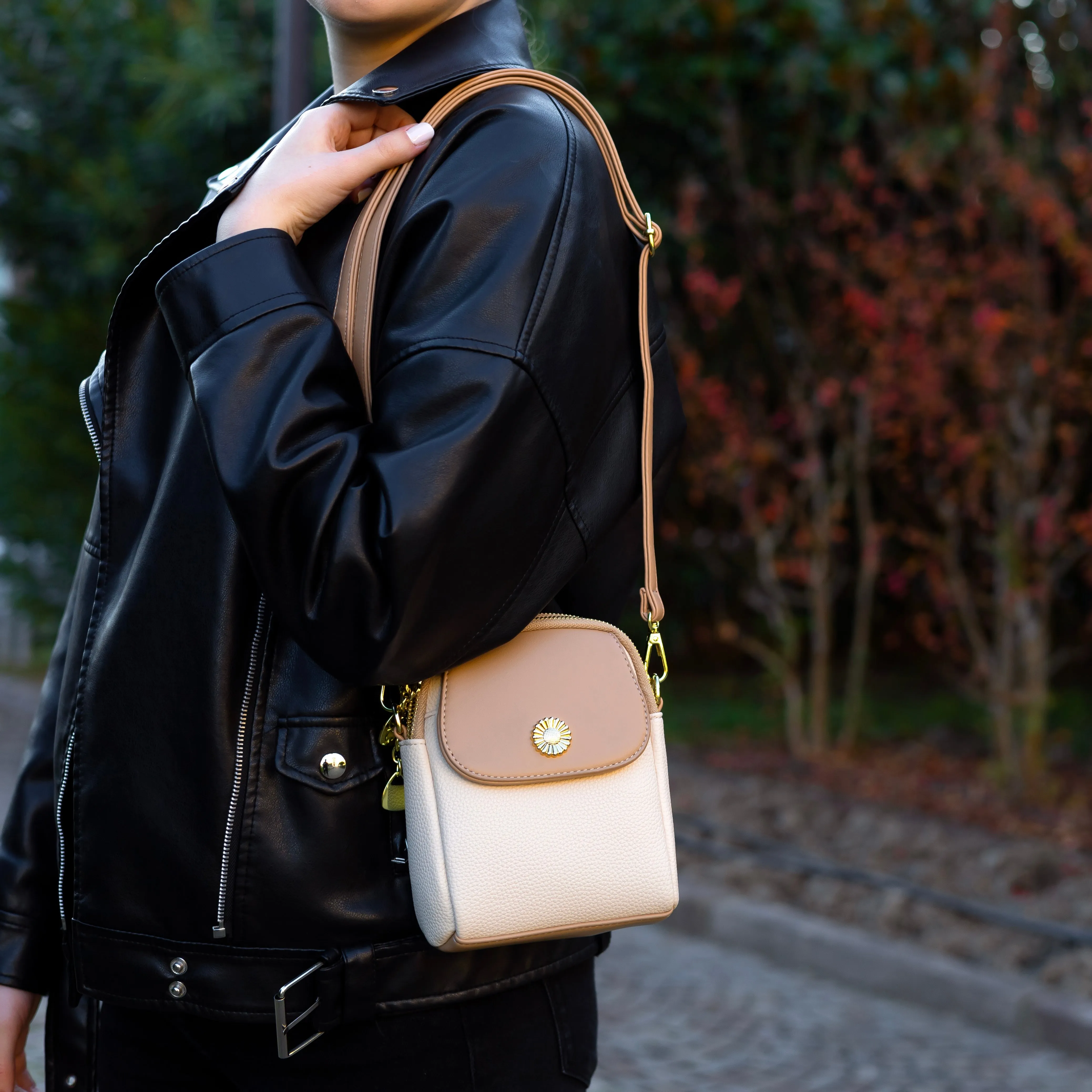 Daisy Phone Bag