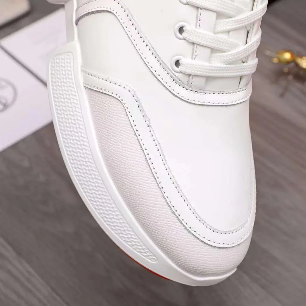 Designer Low-Top Giga Sneakers