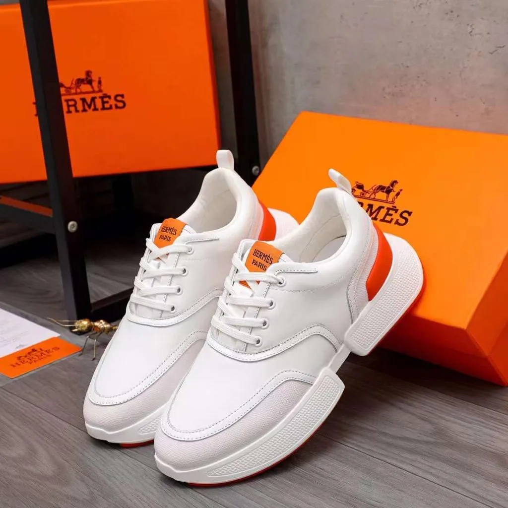 Designer Low-Top Giga Sneakers