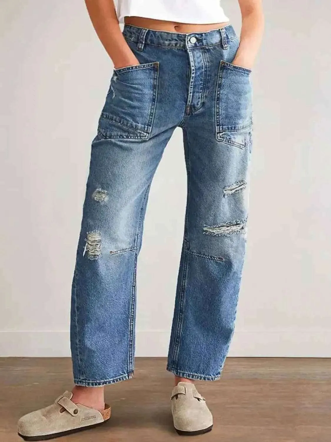 Distressed Jeans with Pockets for a Stylish Look