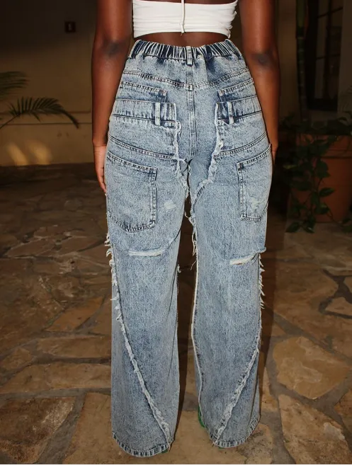 DISTRESSED JEANS