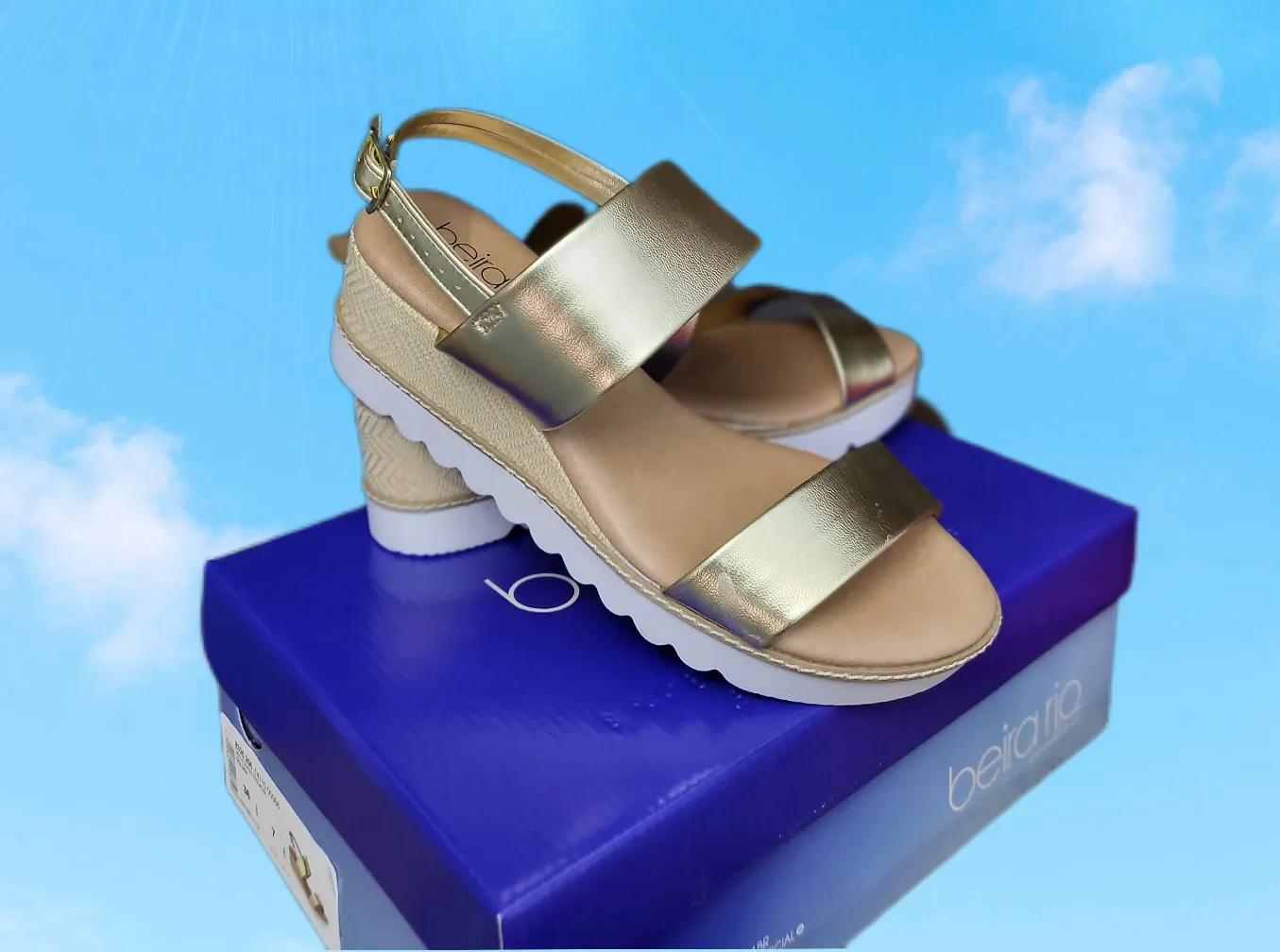 Elegant Beirario Fabric Platform Comfort