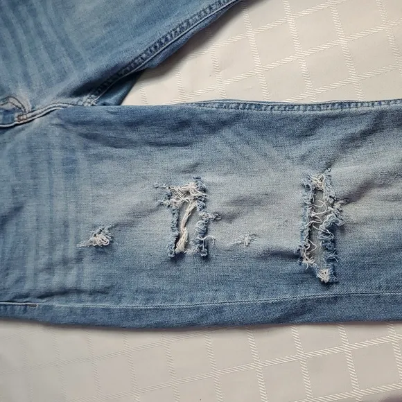 Eunina Franke Low Rise Girlfriend Stressed Jeans. Size 9.