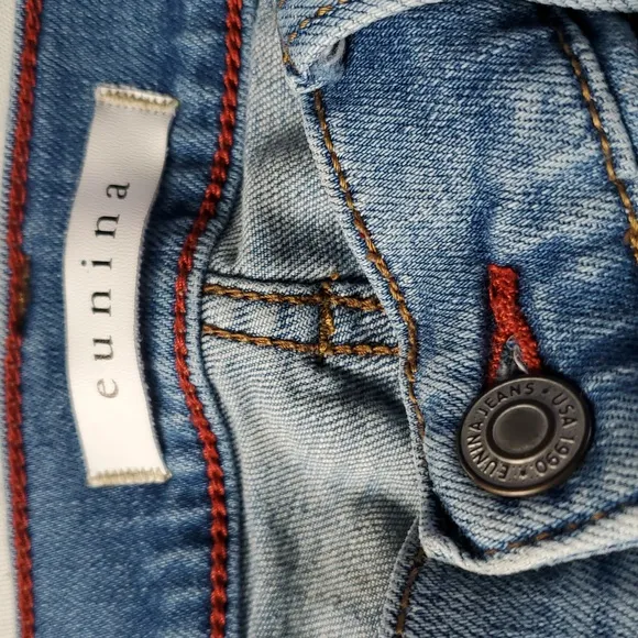 Eunina Franke Low Rise Girlfriend Stressed Jeans. Size 9.