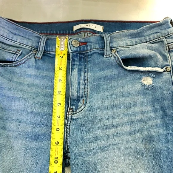 Eunina Franke Low Rise Girlfriend Stressed Jeans. Size 9.