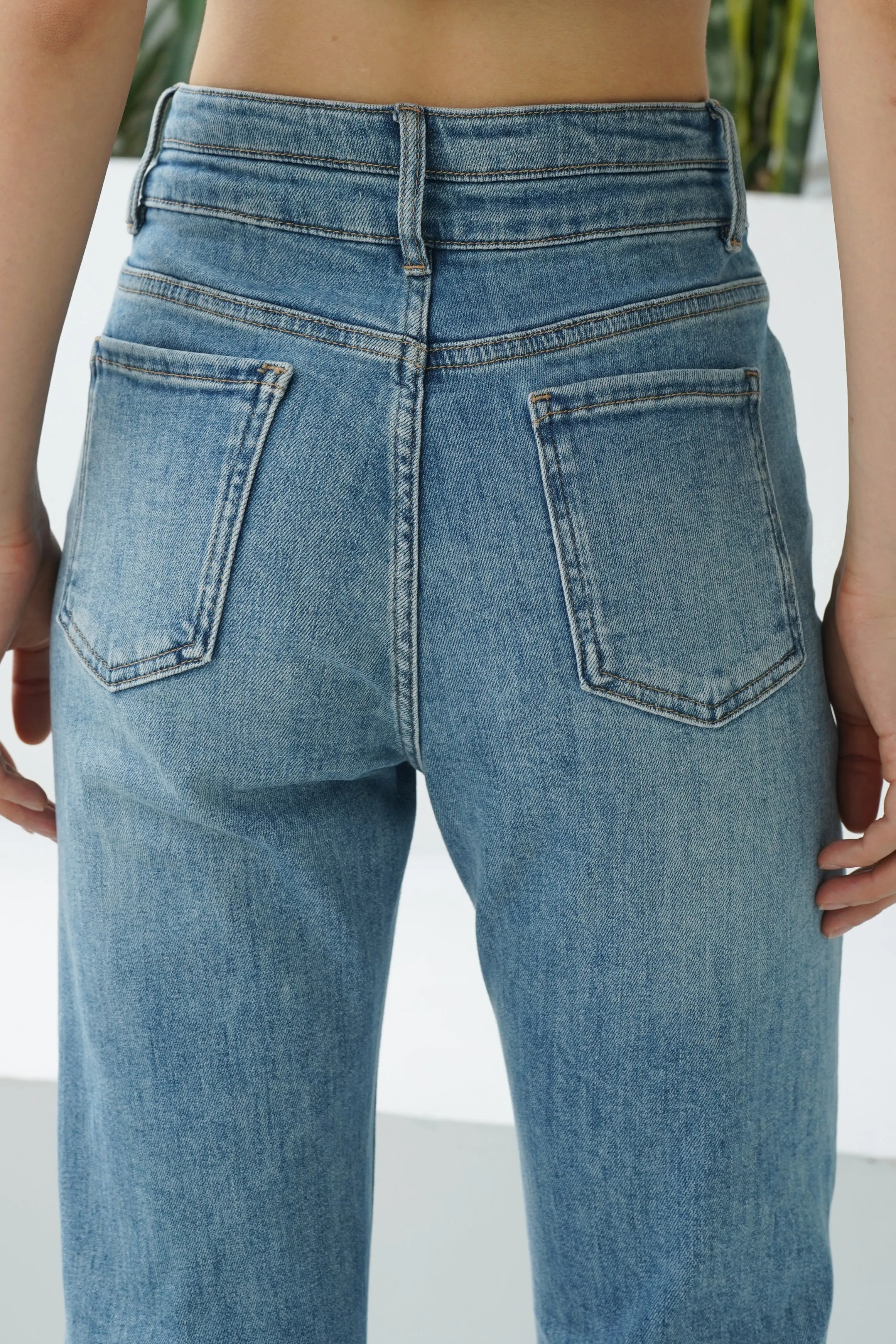 Figure Flared Jeans