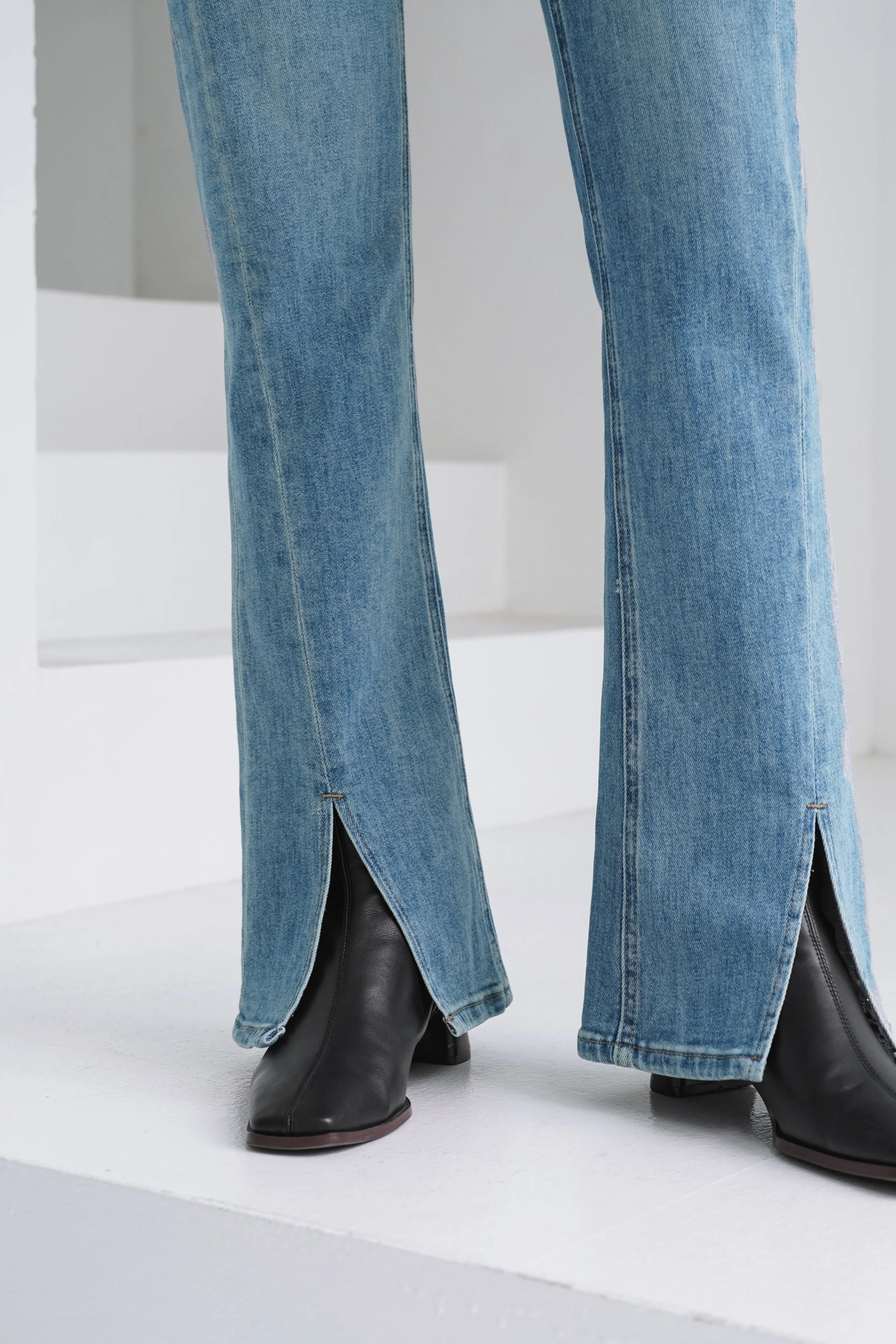 Figure Flared Jeans