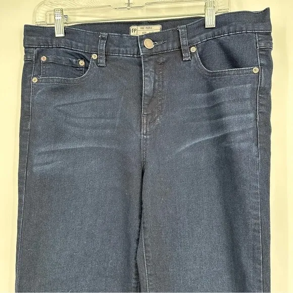 Free People Gummy Flare Leg Stretch Jeans Dark Wash Size 31
