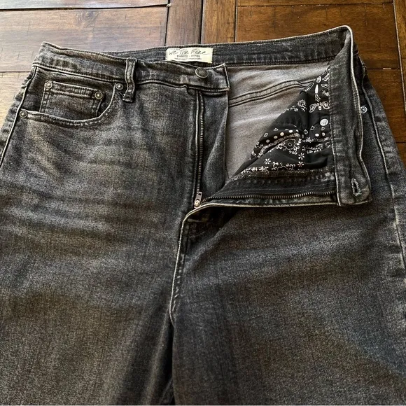 Free People We The Free CRVY Robin Ultra High Waist Flare Jeans in black size 33