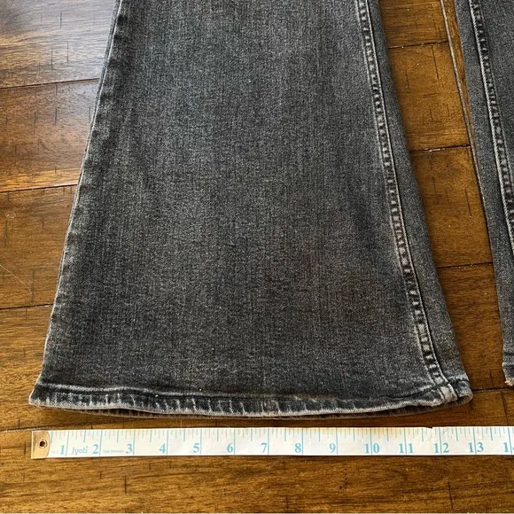 Free People We The Free CRVY Robin Ultra High Waist Flare Jeans in black size 33
