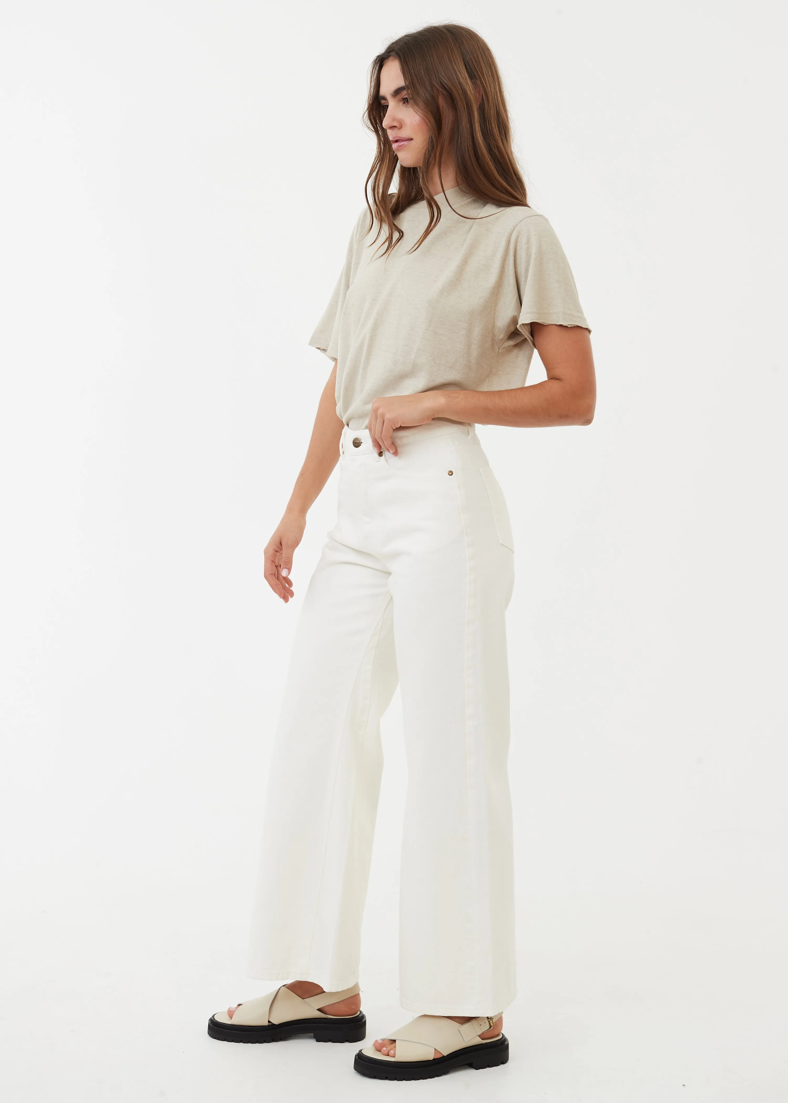 Gigi - Organic Denim Flared Jeans - Off White