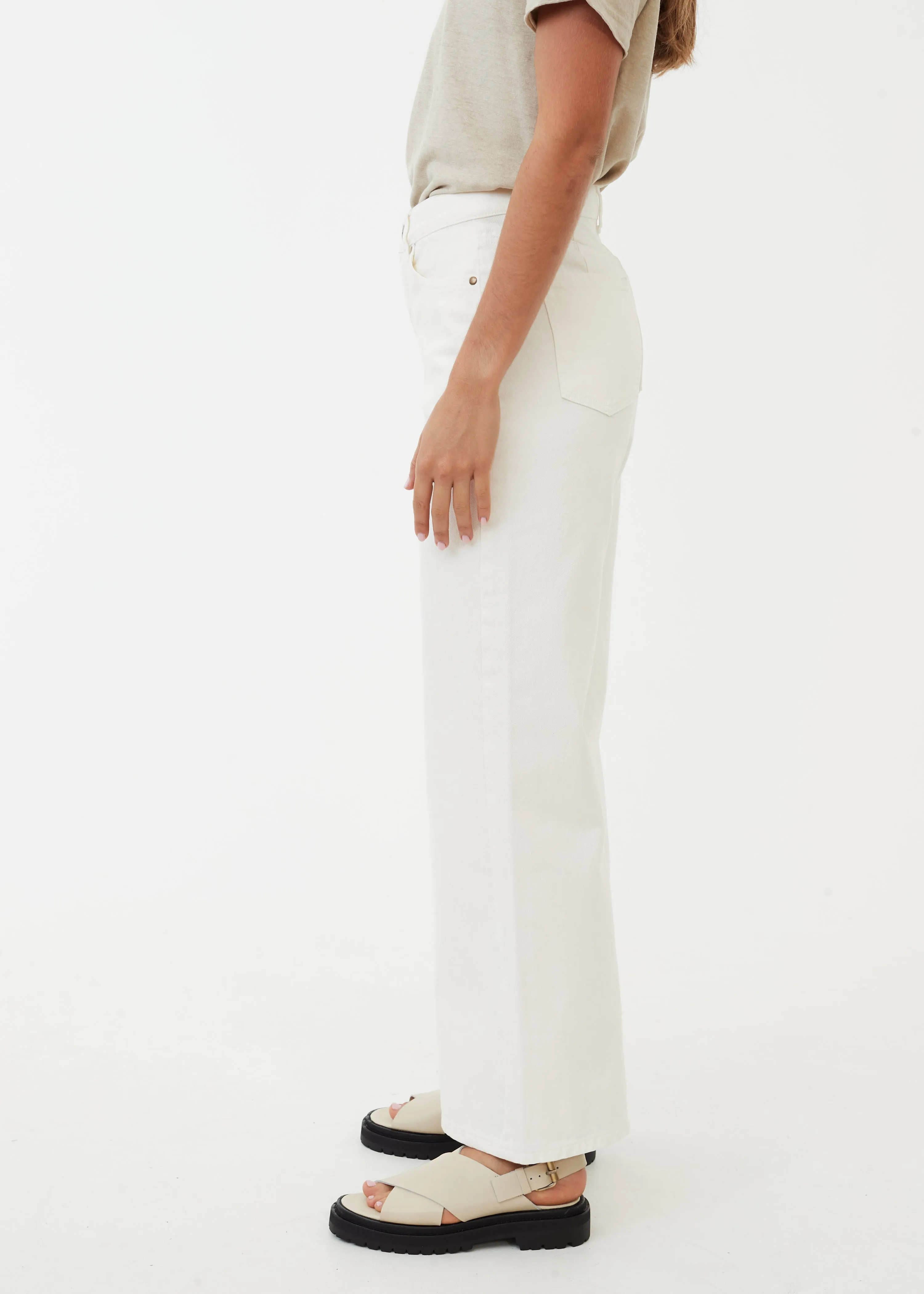 Gigi - Organic Denim Flared Jeans - Off White