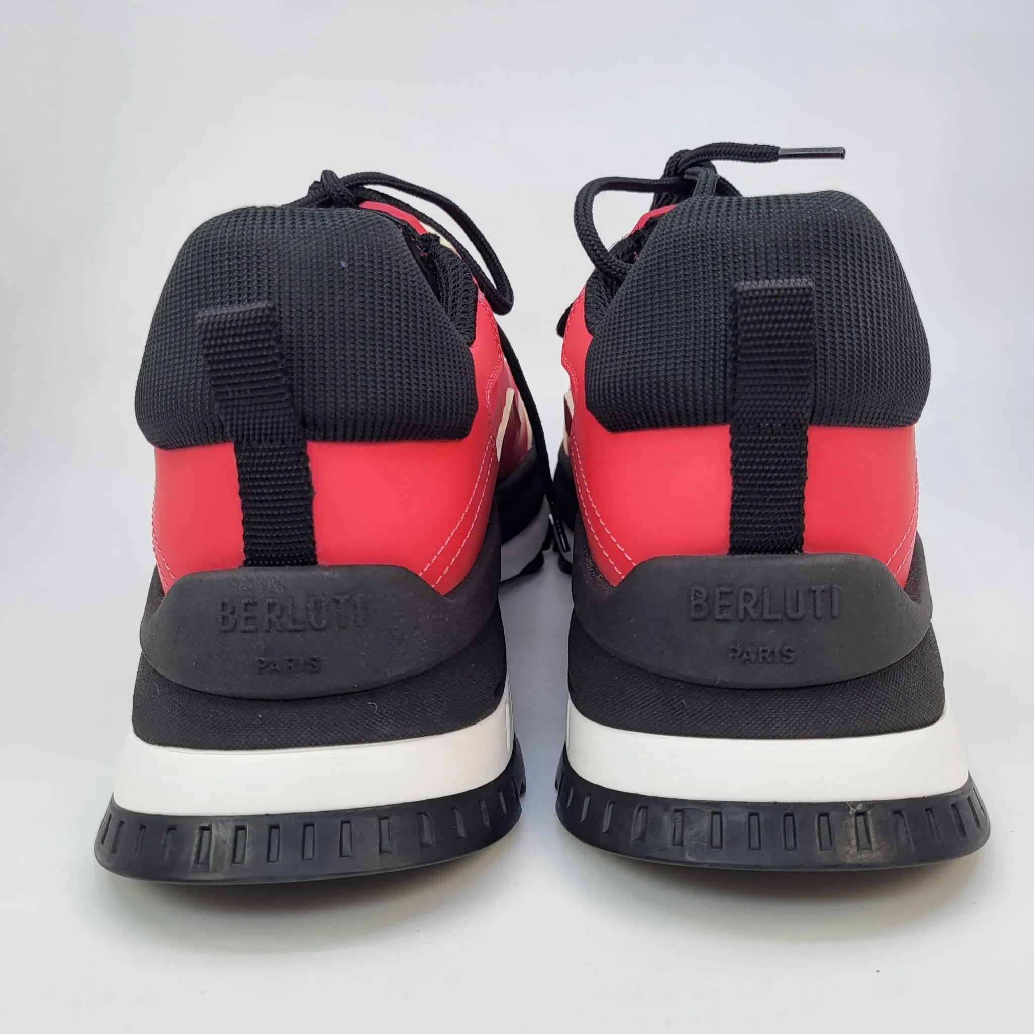 Gravity Sneaker