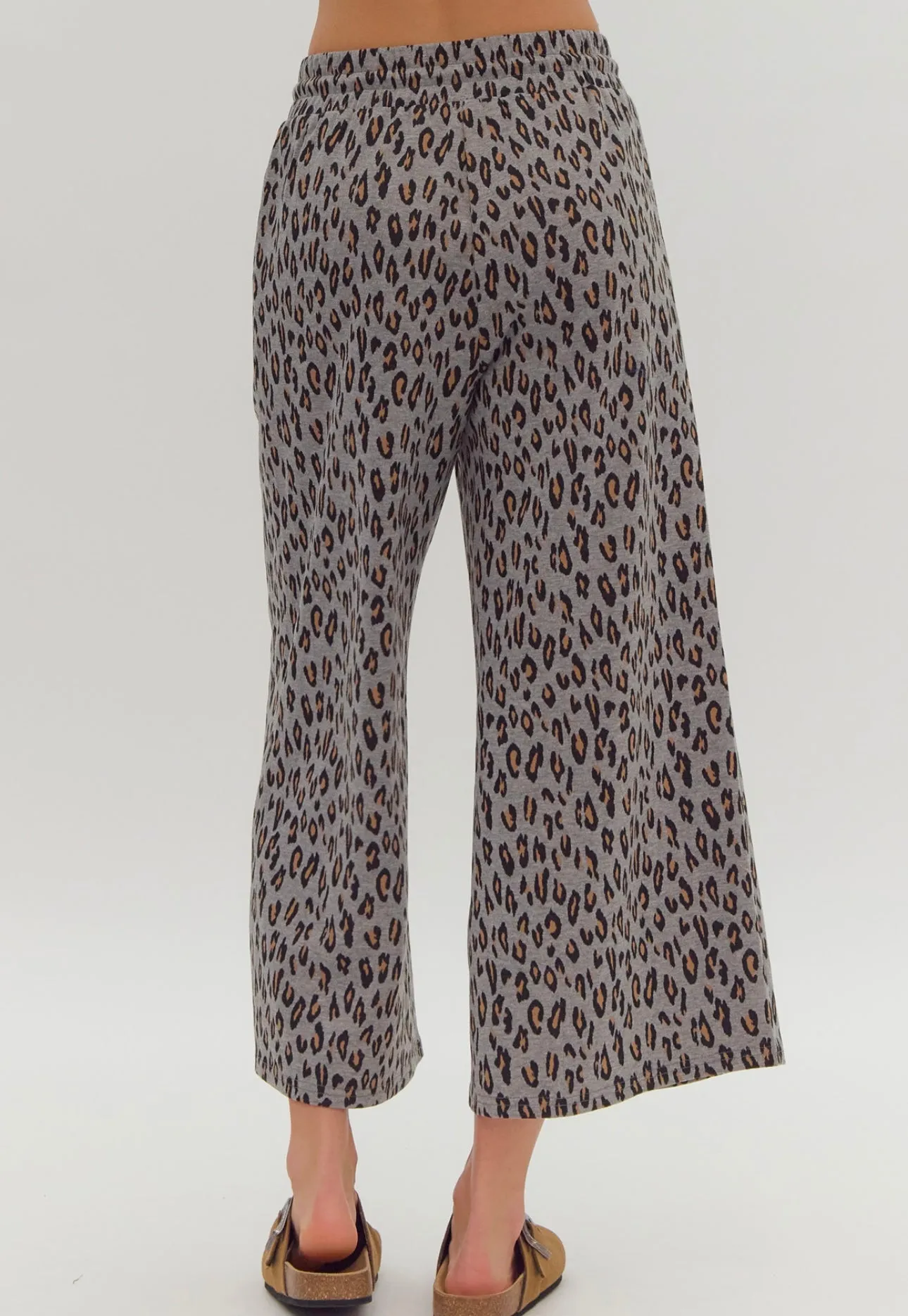 Gray Leopard Set