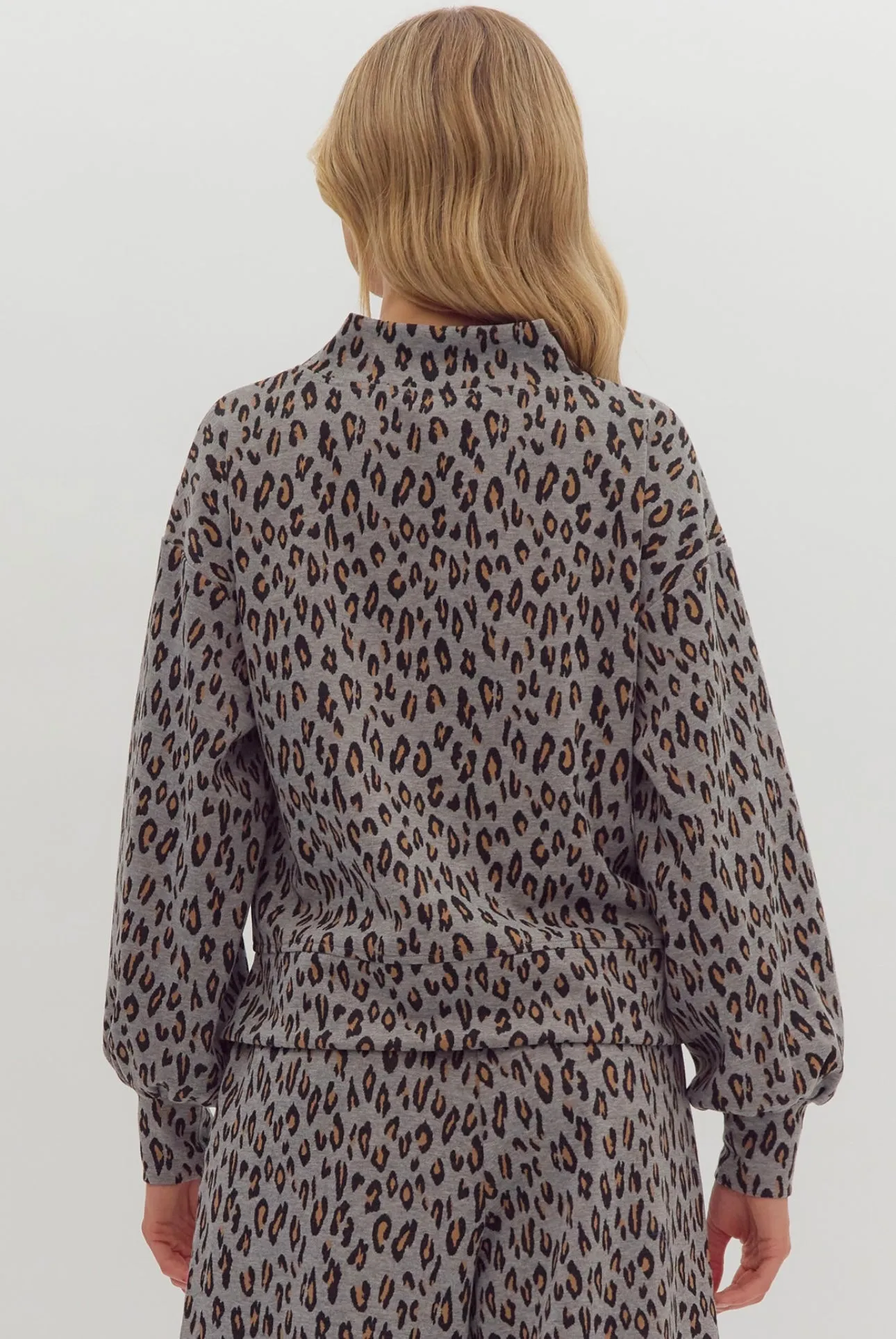 Gray Leopard Set