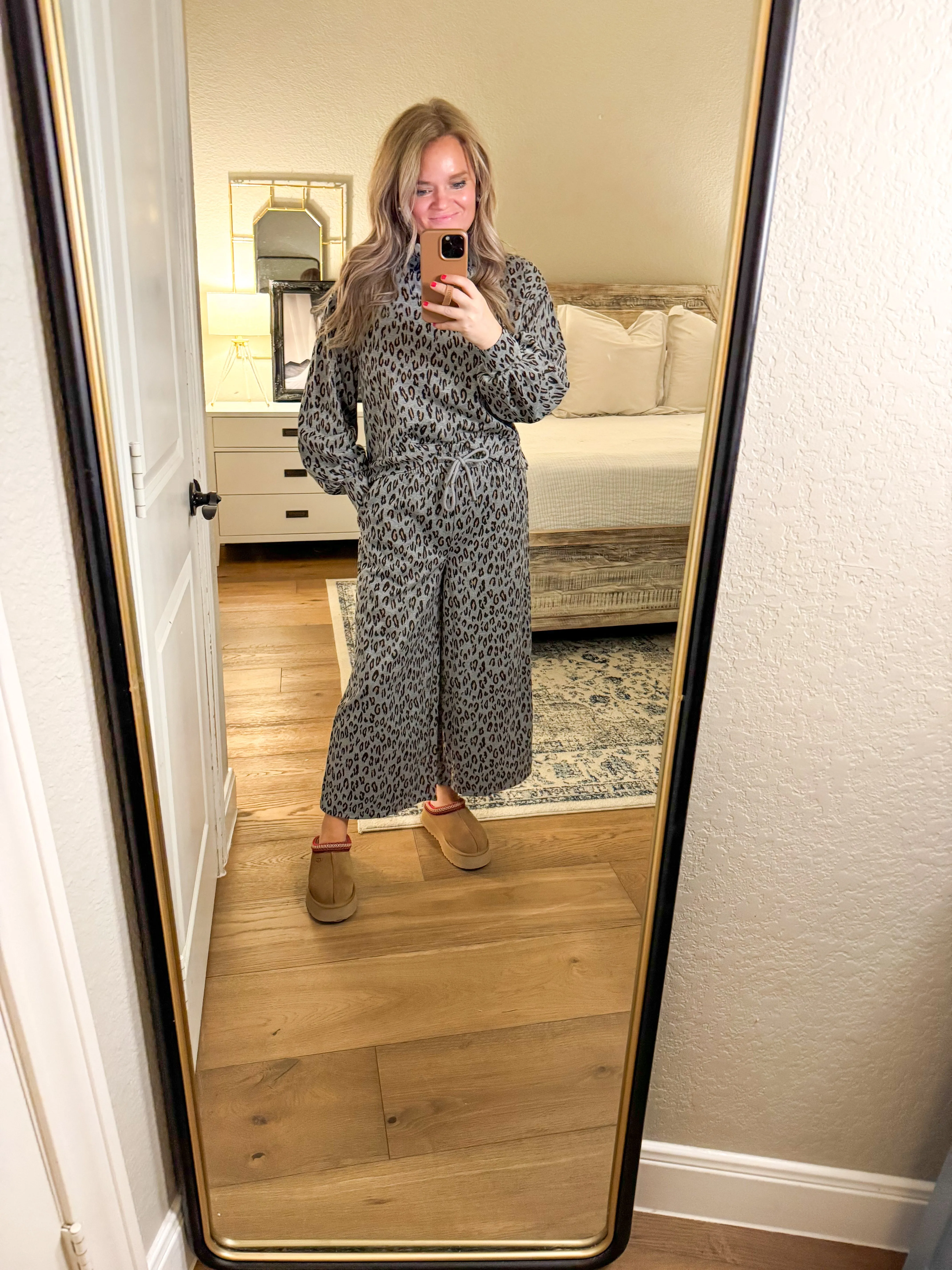 Gray Leopard Set
