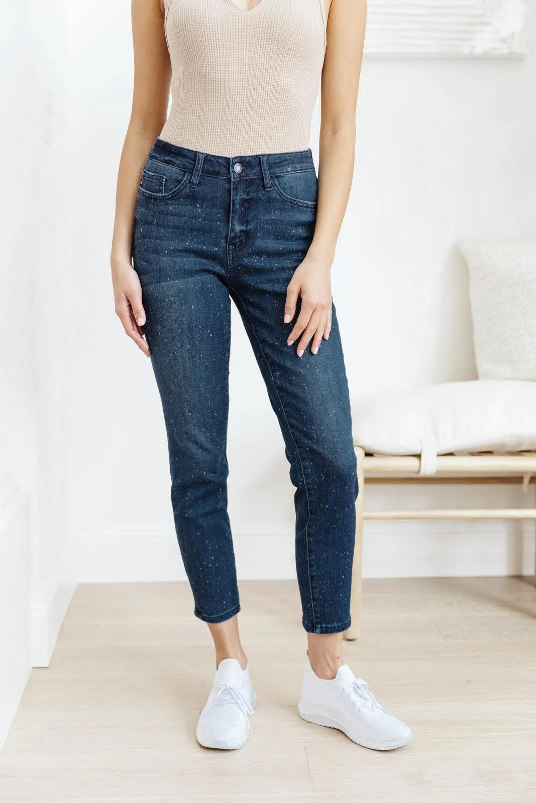 Hazel Blues® | Mid-Rise Relaxed Fit Mineral Wash Jeans