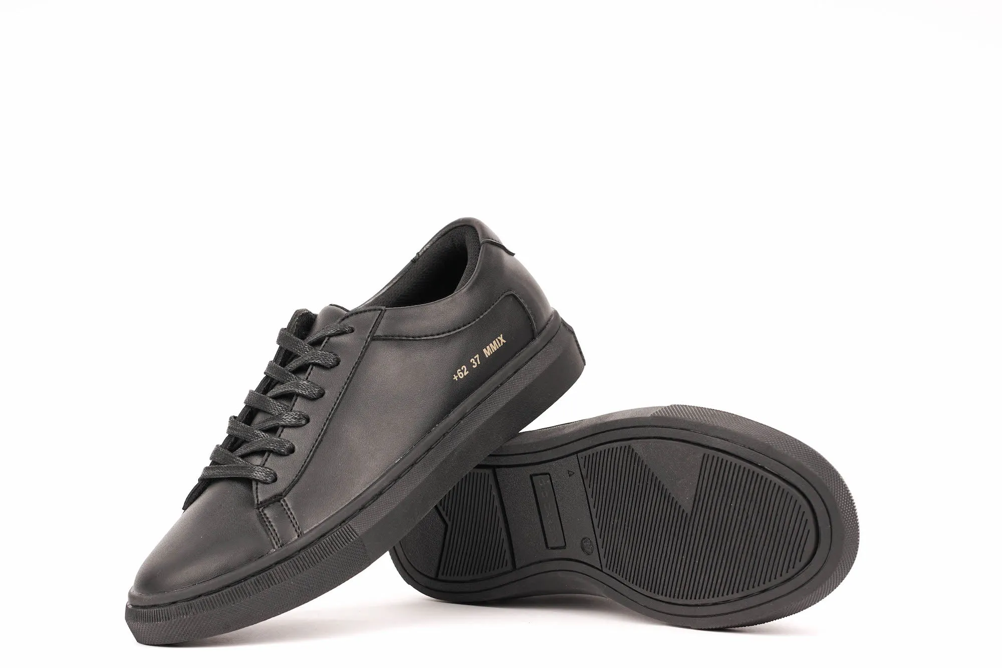 LAH-01 | TRIPLE BLACK | WOMEN