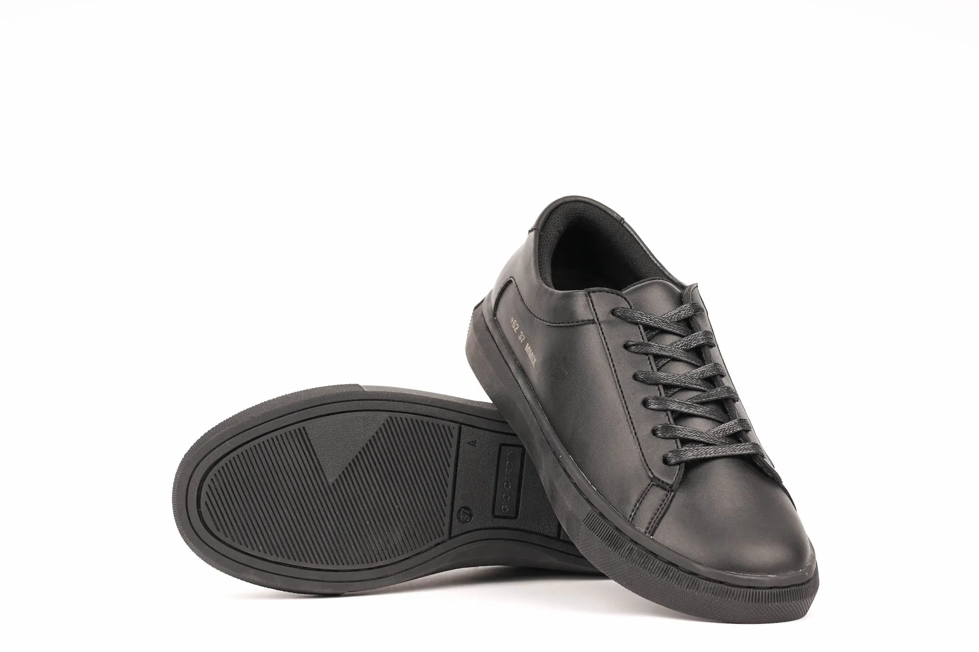 LAH-01 | TRIPLE BLACK | WOMEN