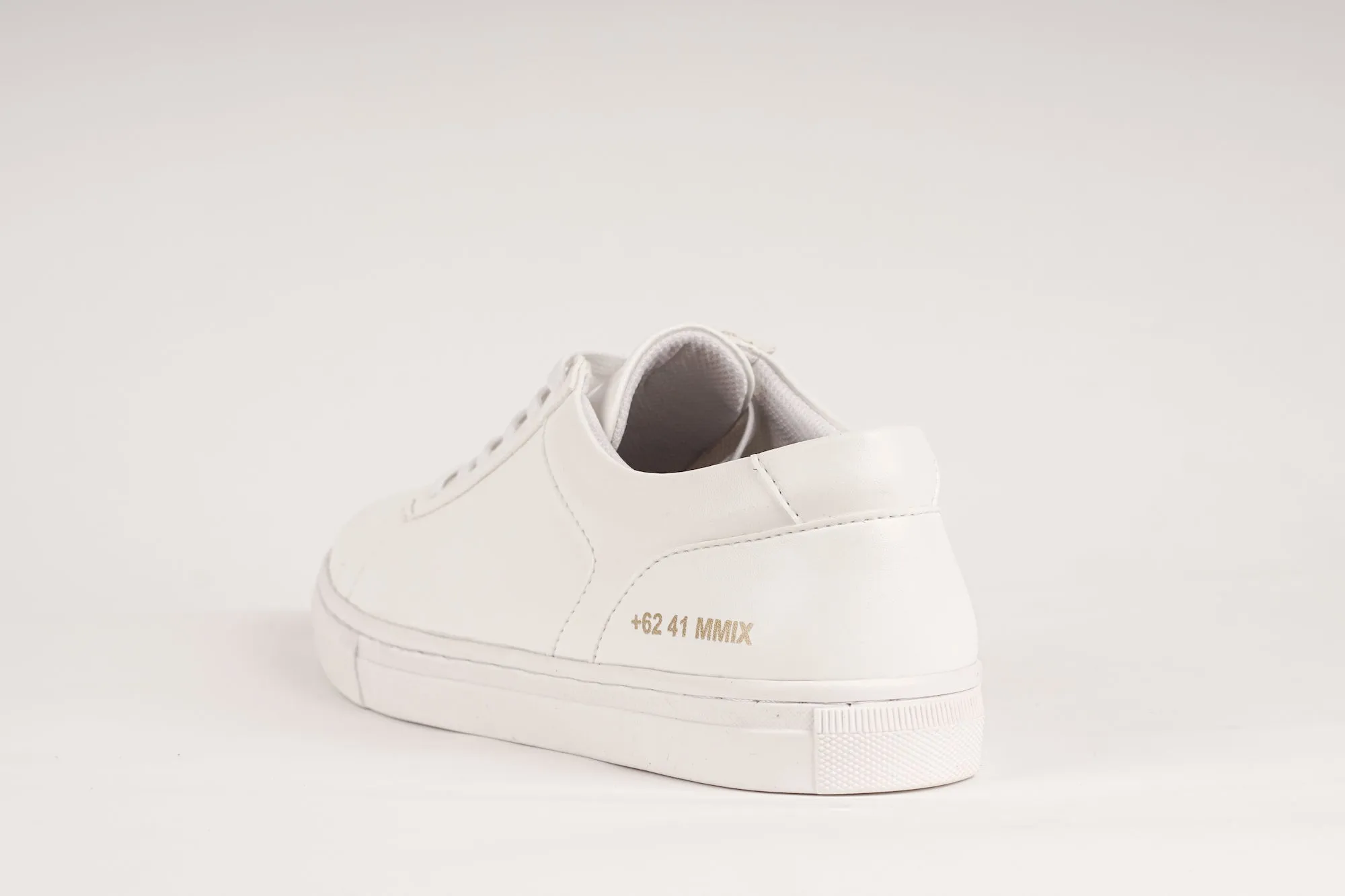 LAH-11 | TRIPLE WHITE | MEN