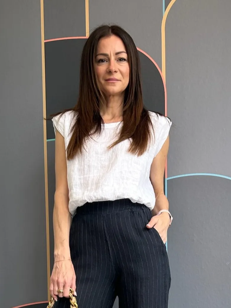 Linen Cropped Blouson Top