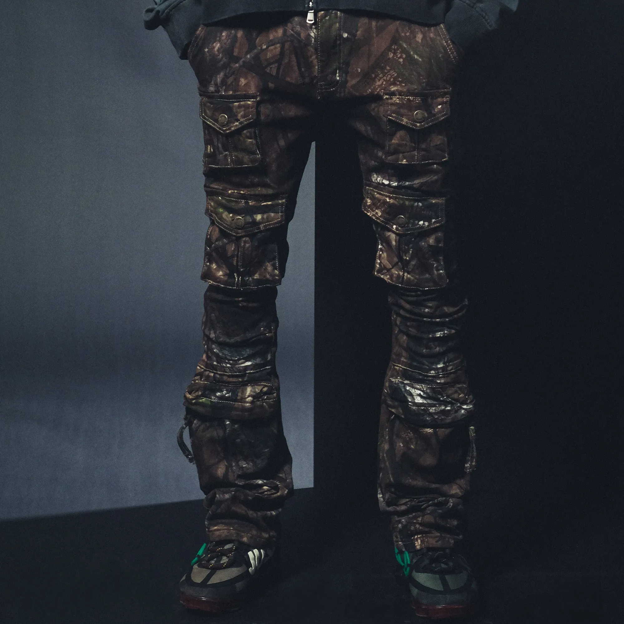 Multi cargo brush camo flared jeans