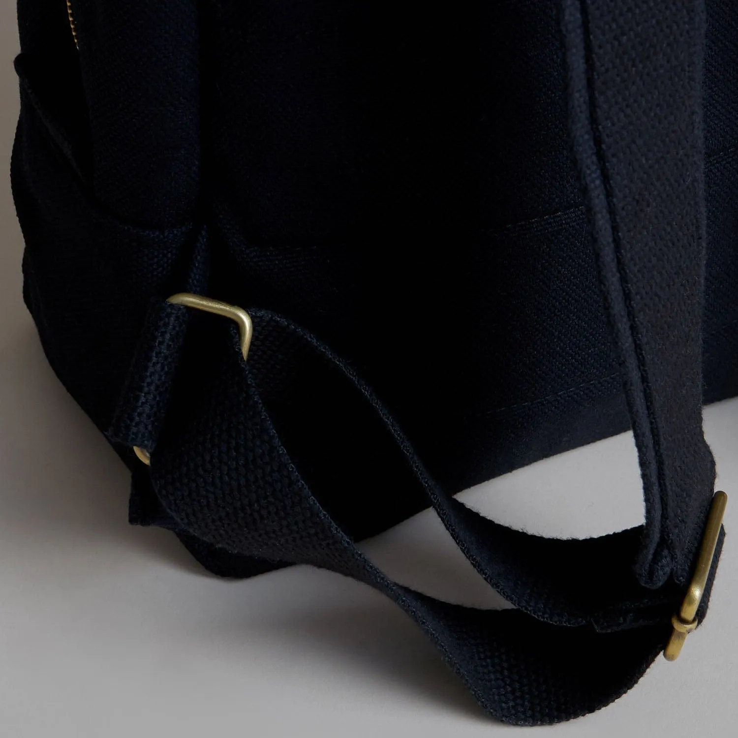 Natural Cotton Canvas Daypack | Night Black