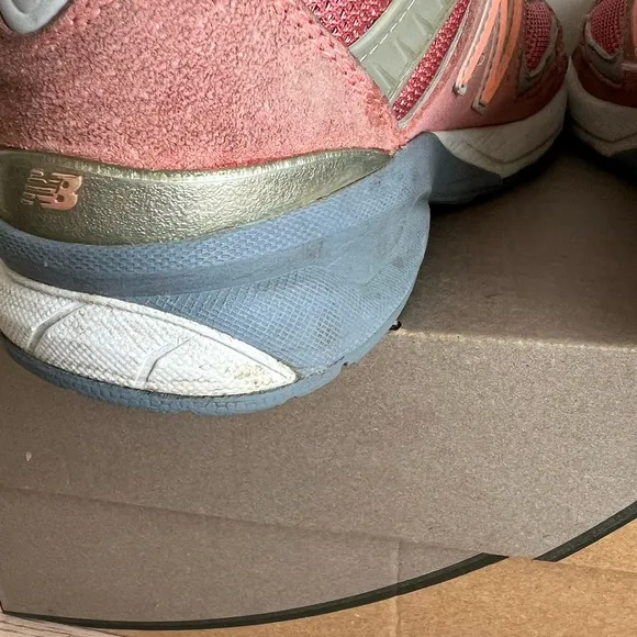 New Balance 990 v5 Cosmic Coral Kids Sneakers- SZ 3 Y
