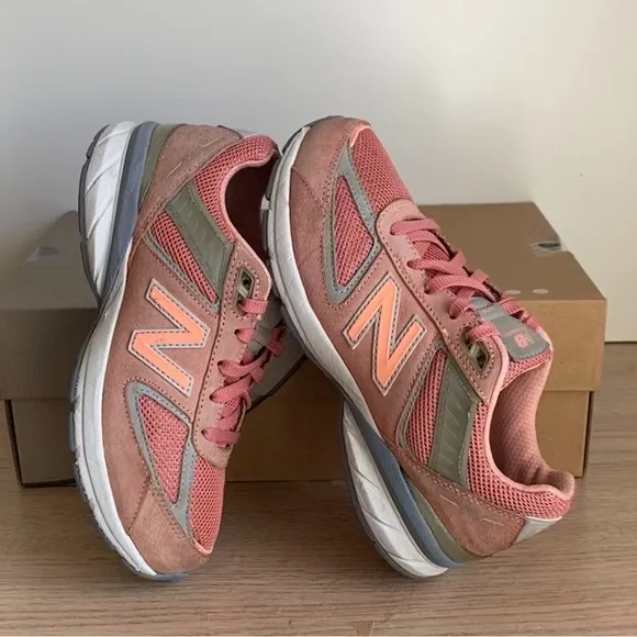 New Balance 990 v5 Cosmic Coral Kids Sneakers- SZ 3 Y