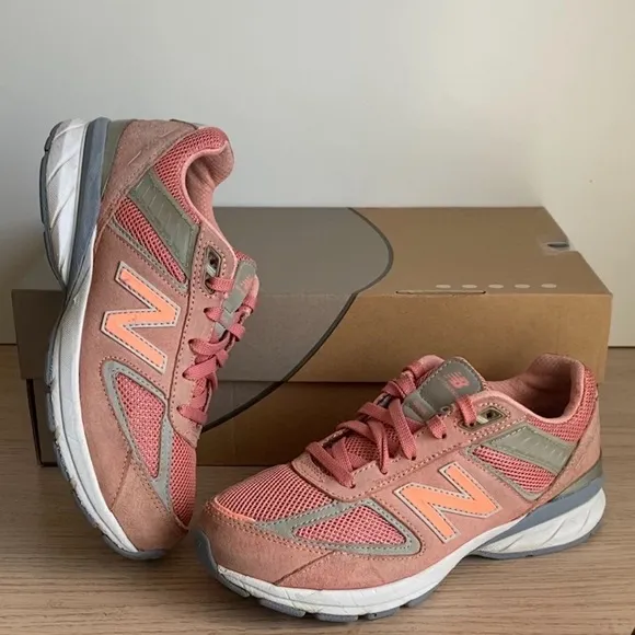 New Balance 990 v5 Cosmic Coral Kids Sneakers- SZ 3 Y