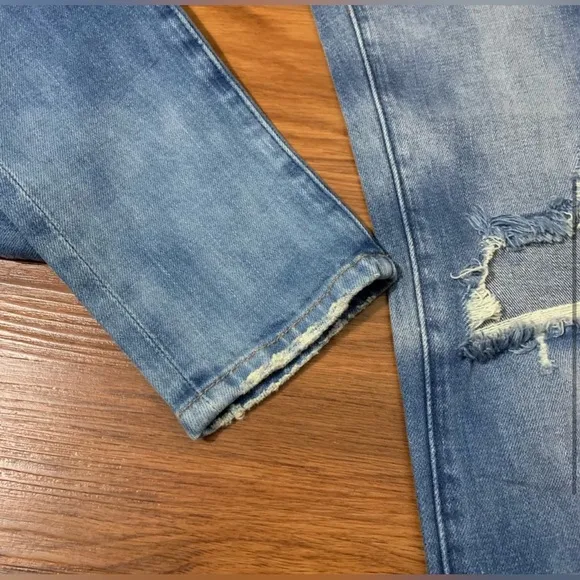 *NWT* Blank NYC Skinny Classique Mid-Rise Denim Distressed Jeans Size 24