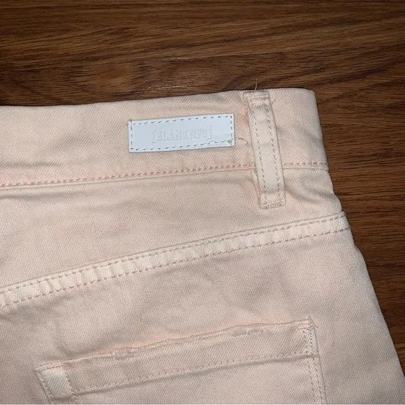 *NWT* Blank NYC Women’s Distressed Baby Pink Blush Boyfriend Jeans Size 25