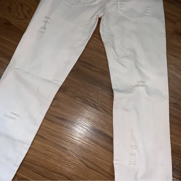 *NWT* Blank NYC Women’s Distressed Baby Pink Blush Boyfriend Jeans Size 25