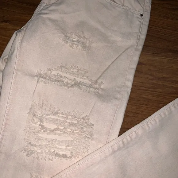 *NWT* Blank NYC Women’s Distressed Baby Pink Blush Boyfriend Jeans Size 25
