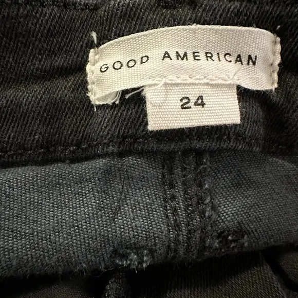 NWT Good American Womens Good Legs Crop Jeans 24 Distressed Skinny Raw Hem Black